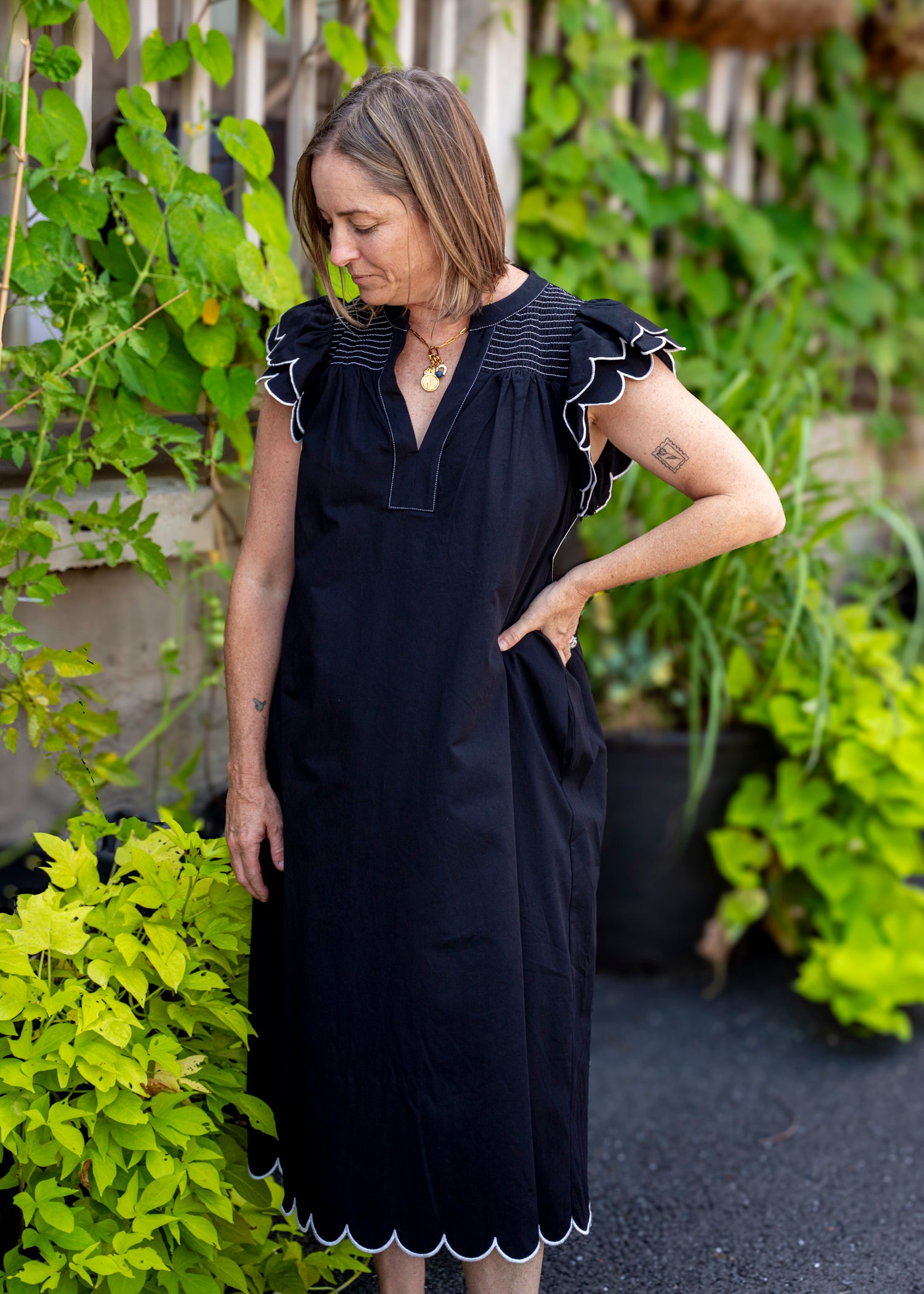 The B&W scallop midi dress