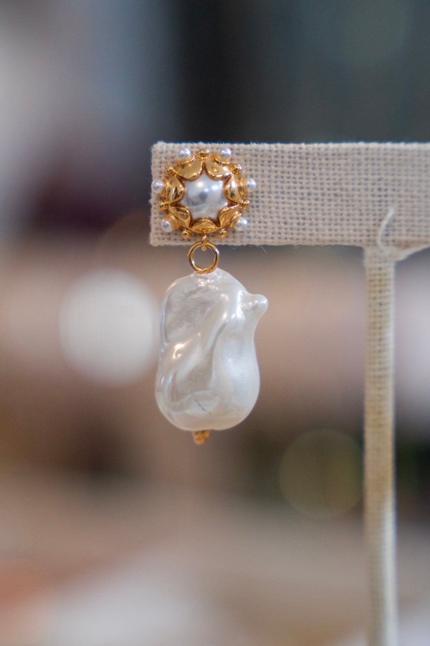 The Heirloom Pearl Drop