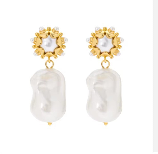 The Heirloom Pearl Drop