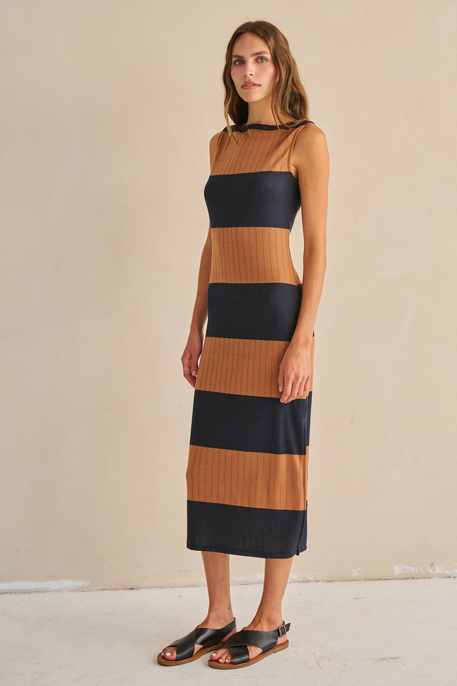 Ribbed Boat Neck Midi Dress